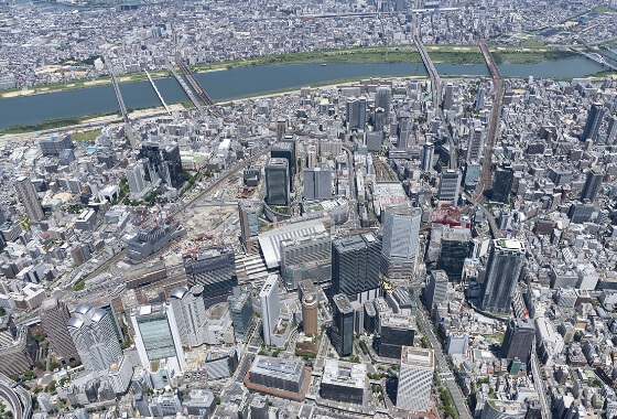 ビジネス拠点・大阪梅田エリアのオフィスビル群